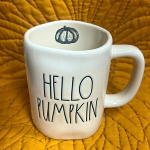 Rae Dunn hello pumpkin mug